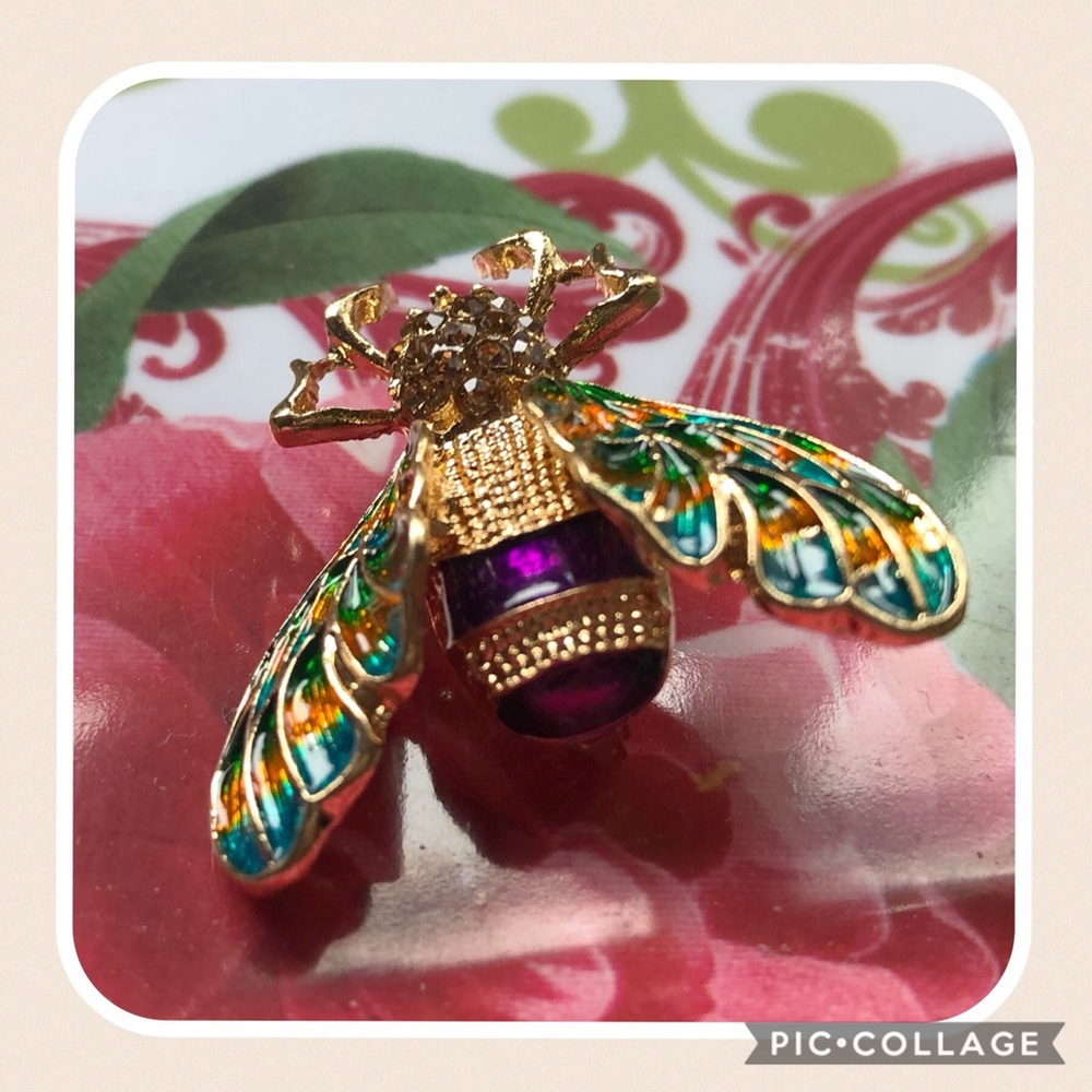 Vintage Inspired Rhinestone Honey Bee Brooch NWOT